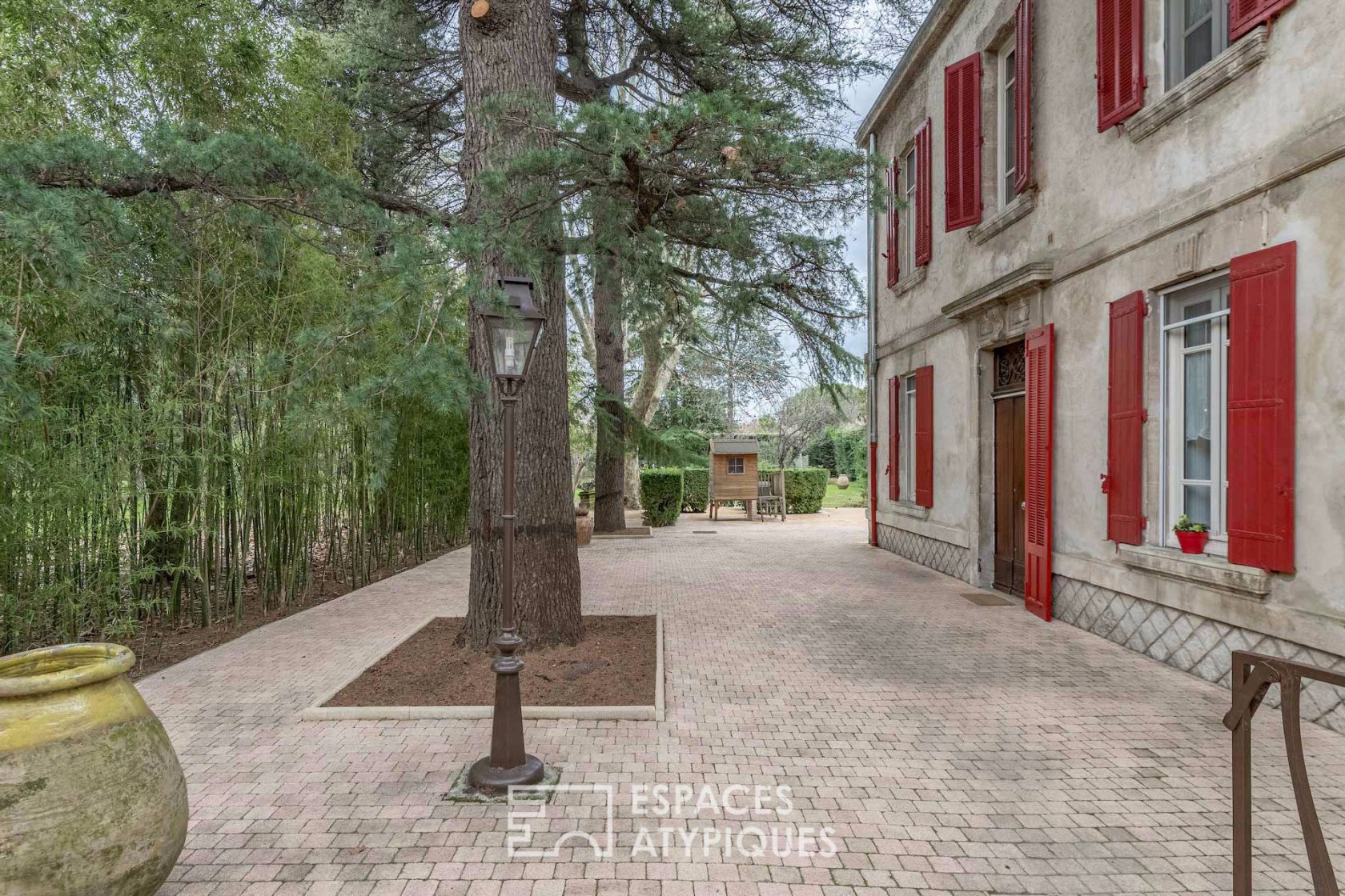 Bourgeois house with outbuilding