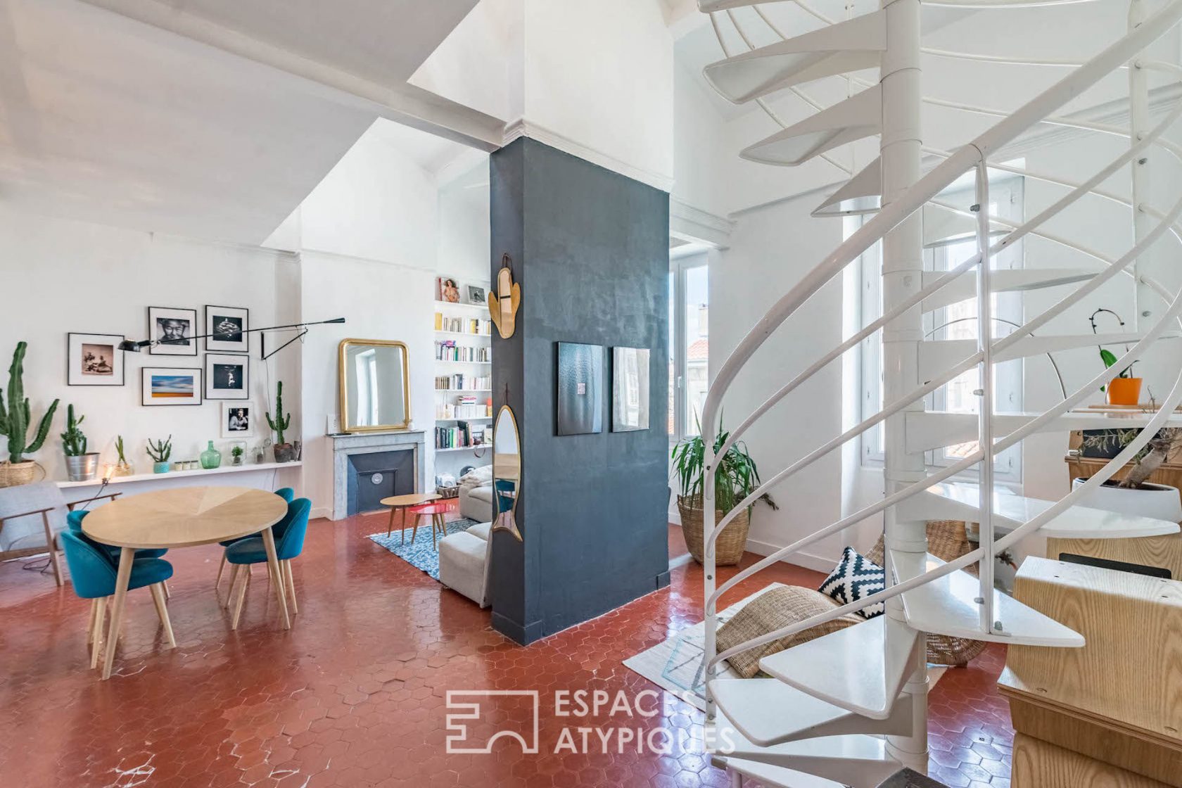 Appartement revisité en duplex contemporain