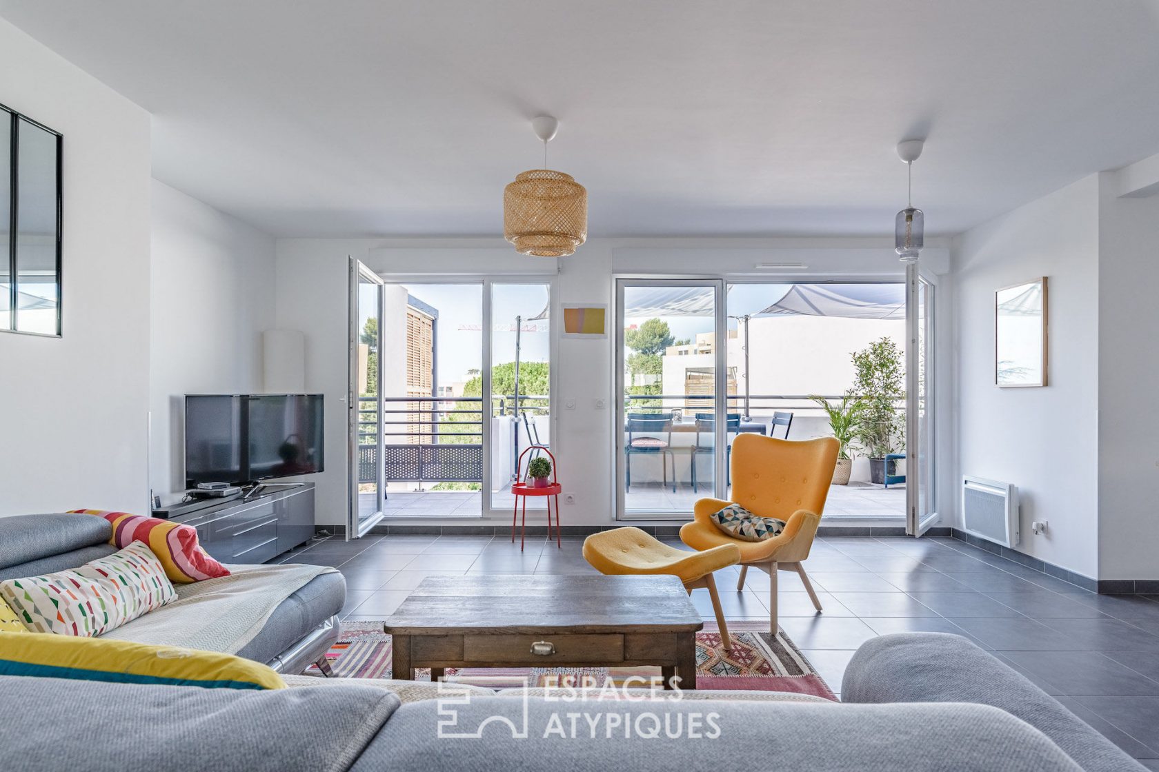 Contemporary apartment with terrace