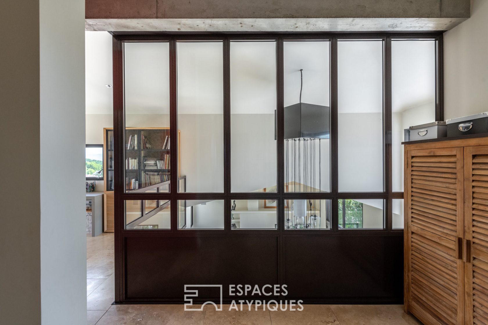 Villa contemporaine aux volumes audacieux