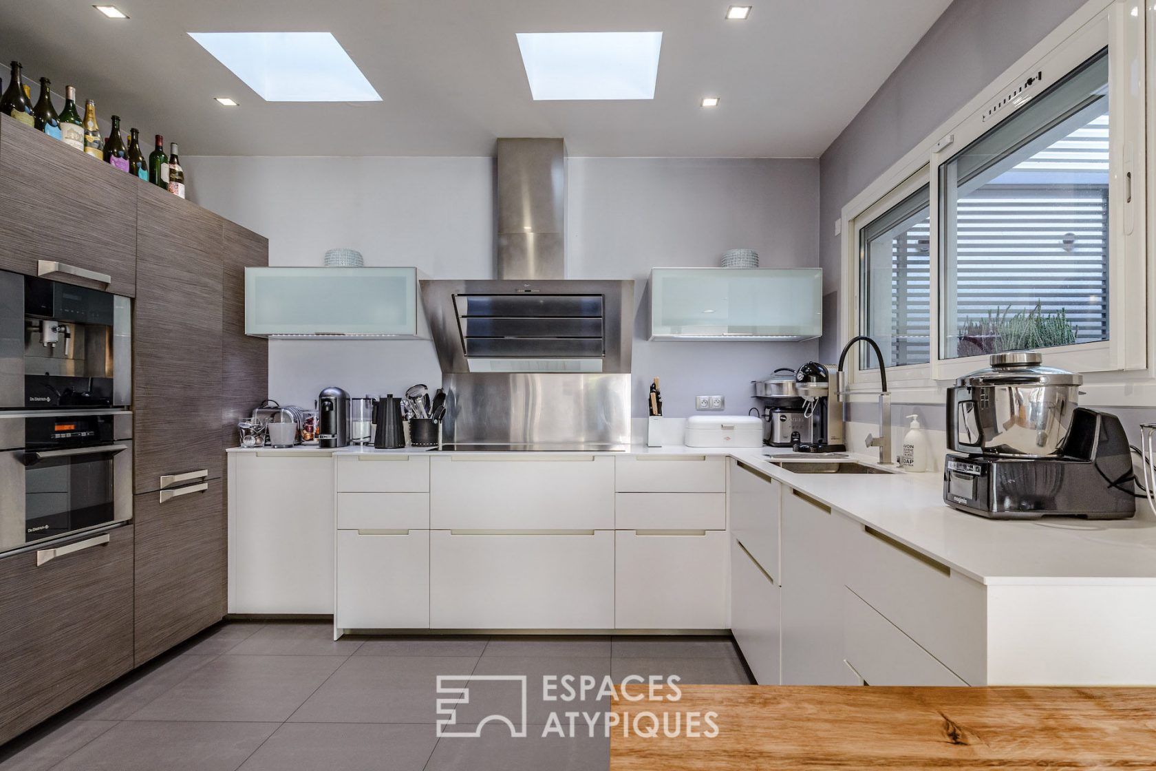 Maison de ville contemporaine avec vue