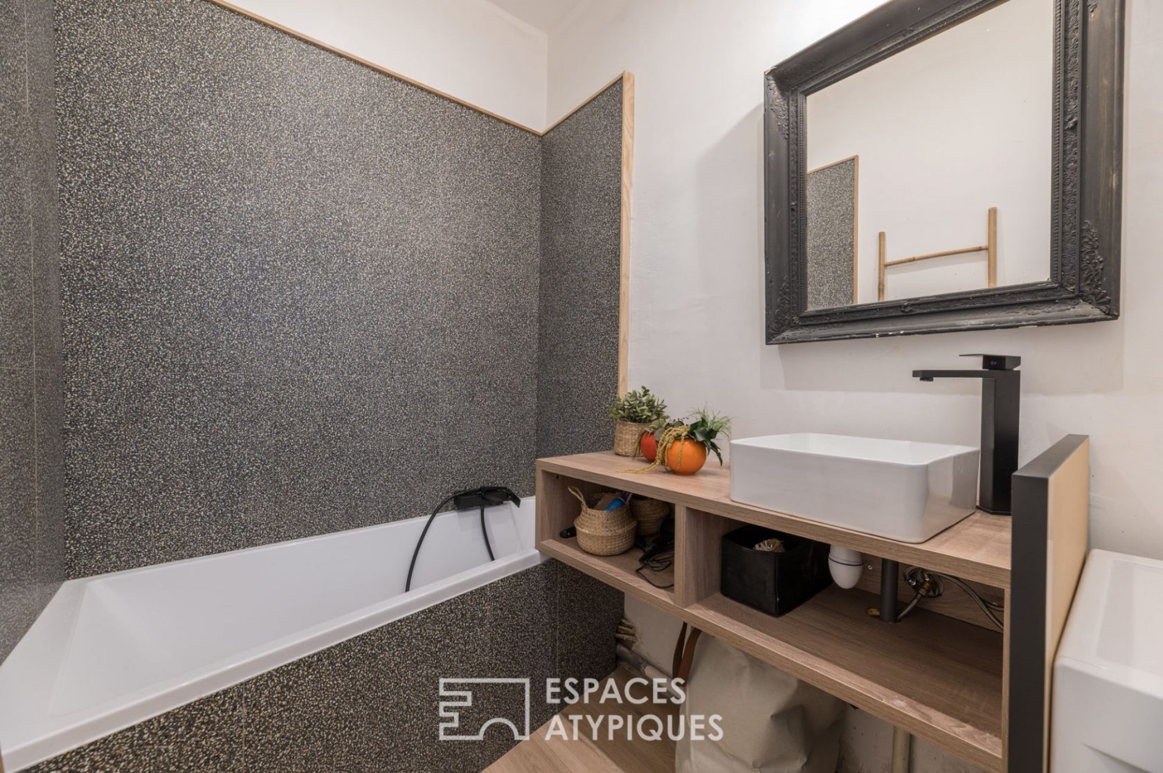 Appartement rénové en contemporain