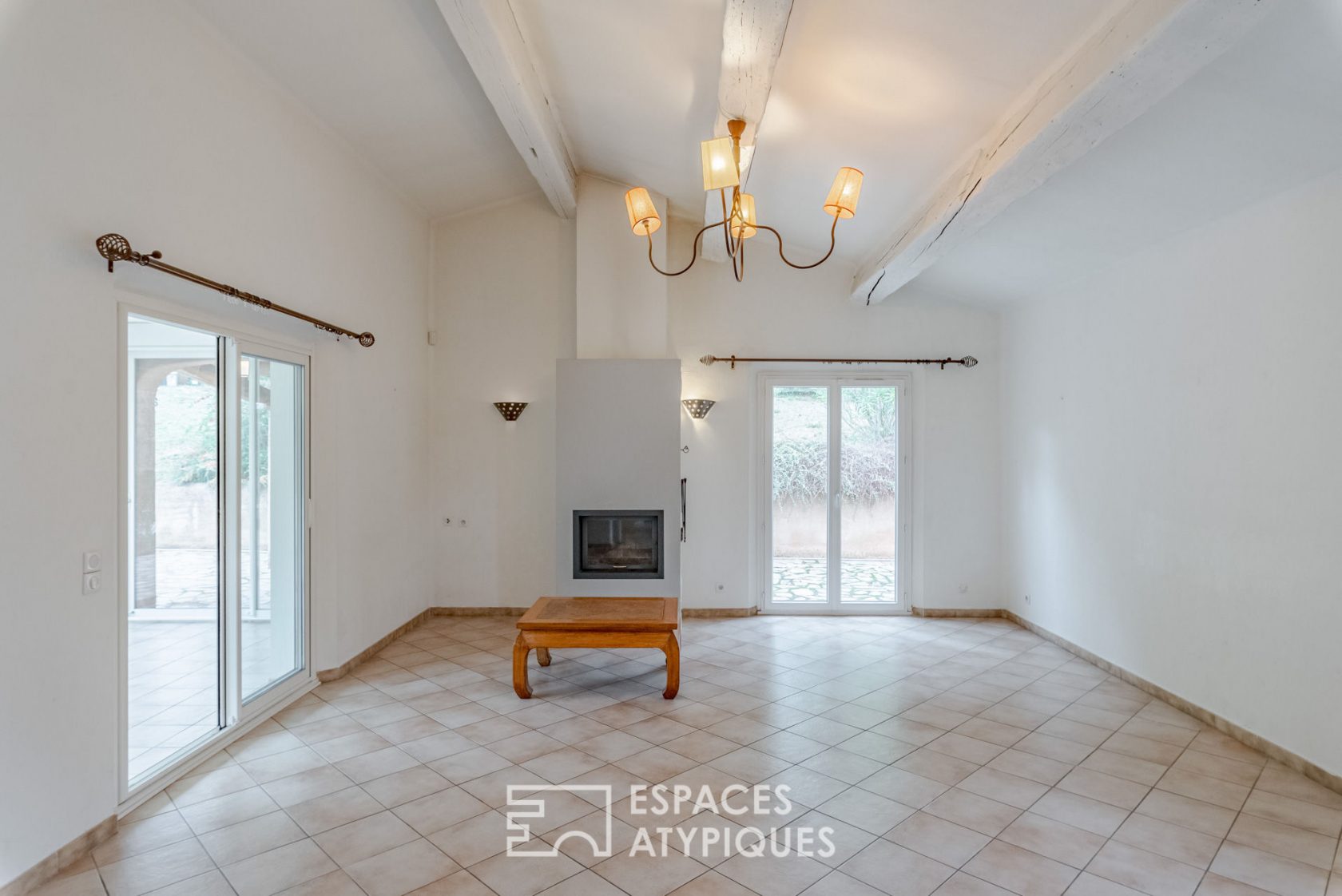Villa néo-provençale avec vue