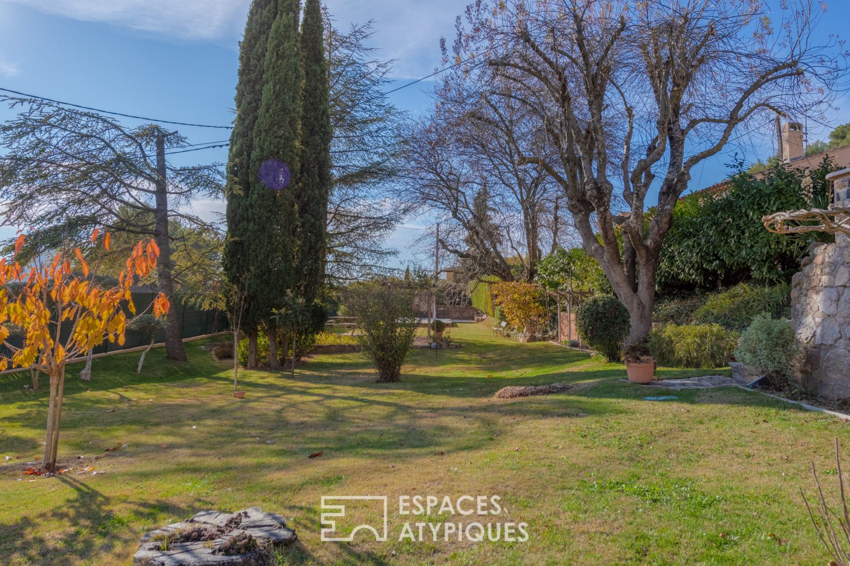 Renovated house with garden and swimming pool
