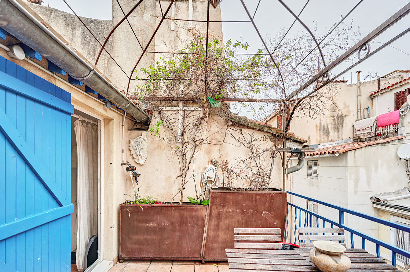 Charming triplex in Le Panier