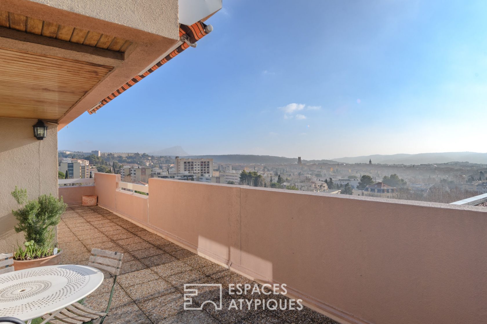 APARTMENT WITH TERRACES AND PANORAMIC VIEW