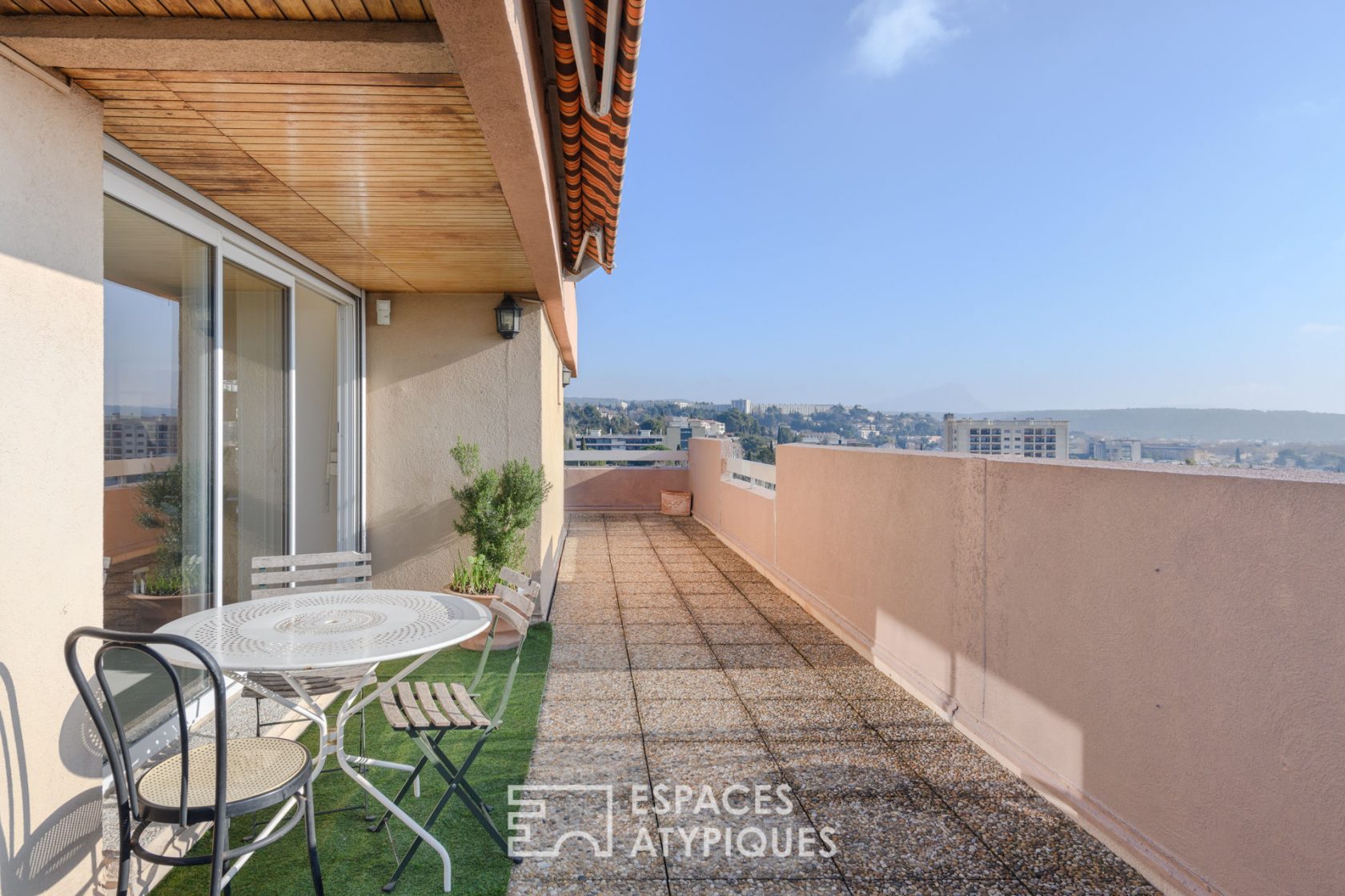 APARTMENT WITH TERRACES AND PANORAMIC VIEW