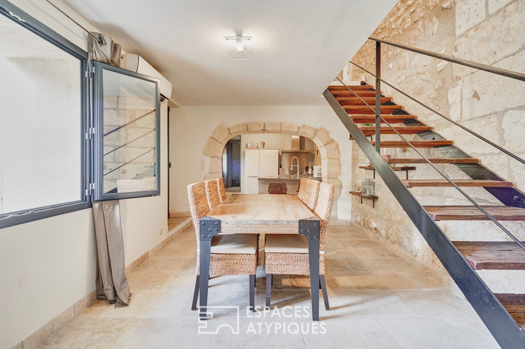 Charming house revisited in the heart of the village