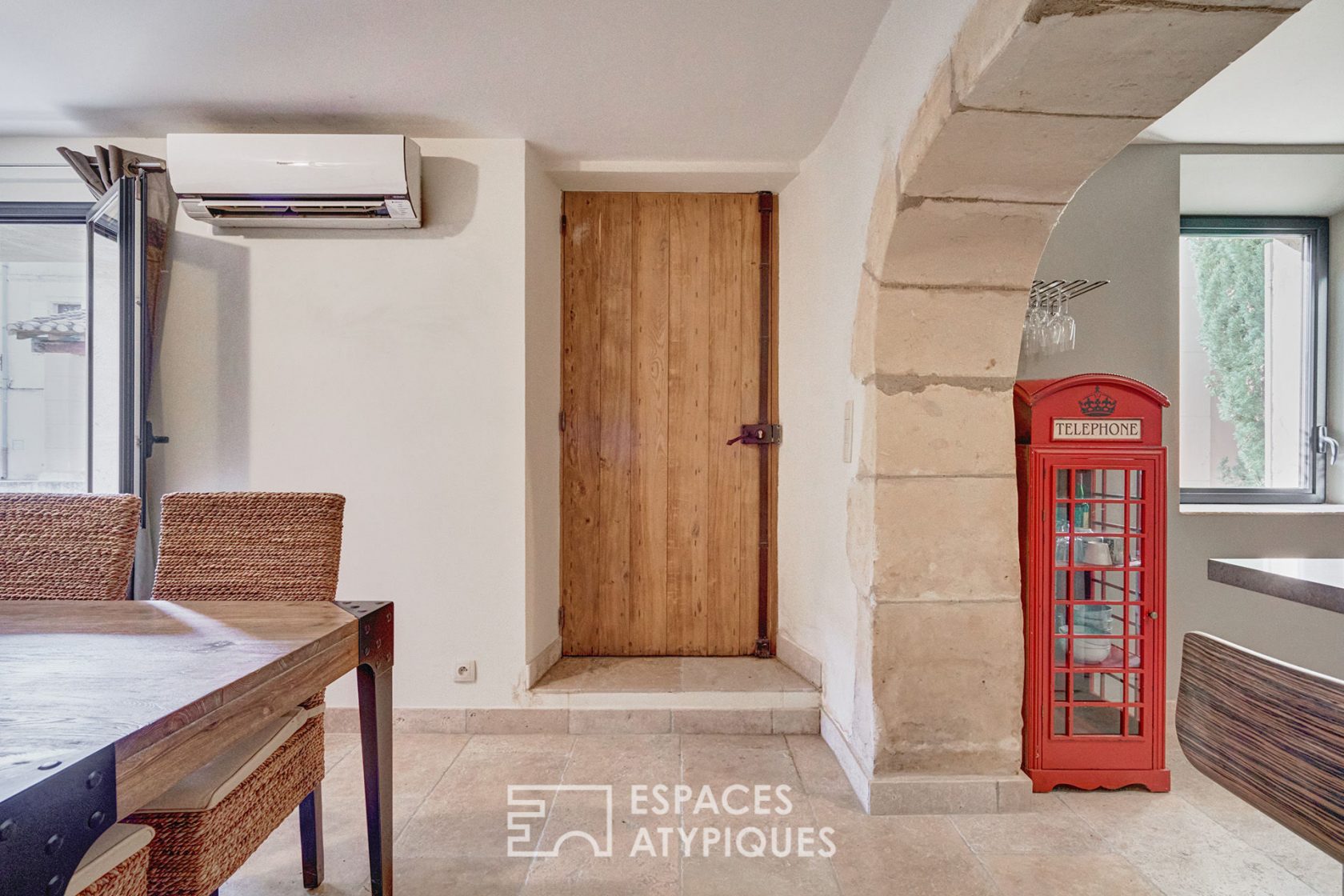 Charming house revisited in the heart of the village