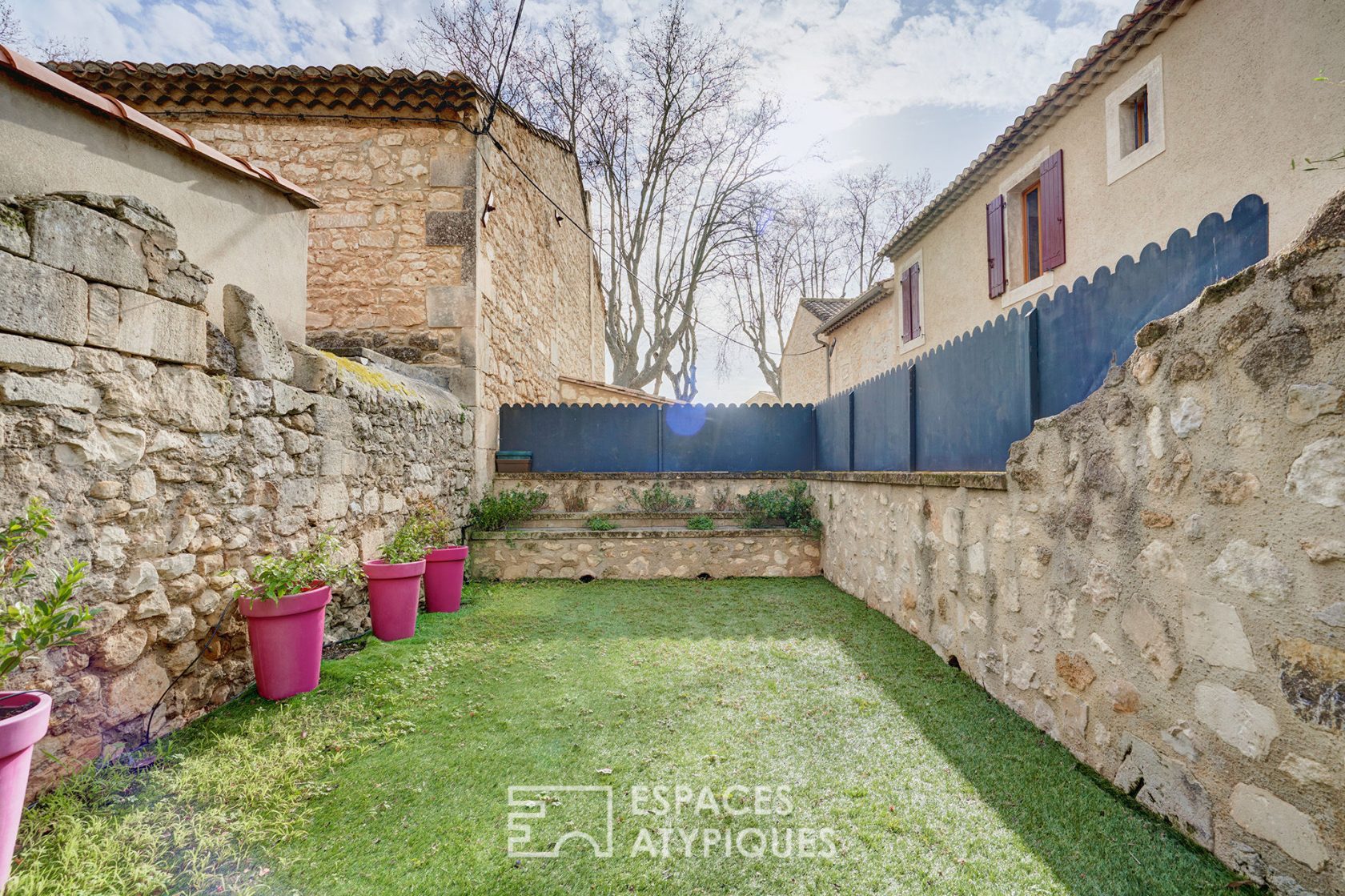 Charming house revisited in the heart of the village