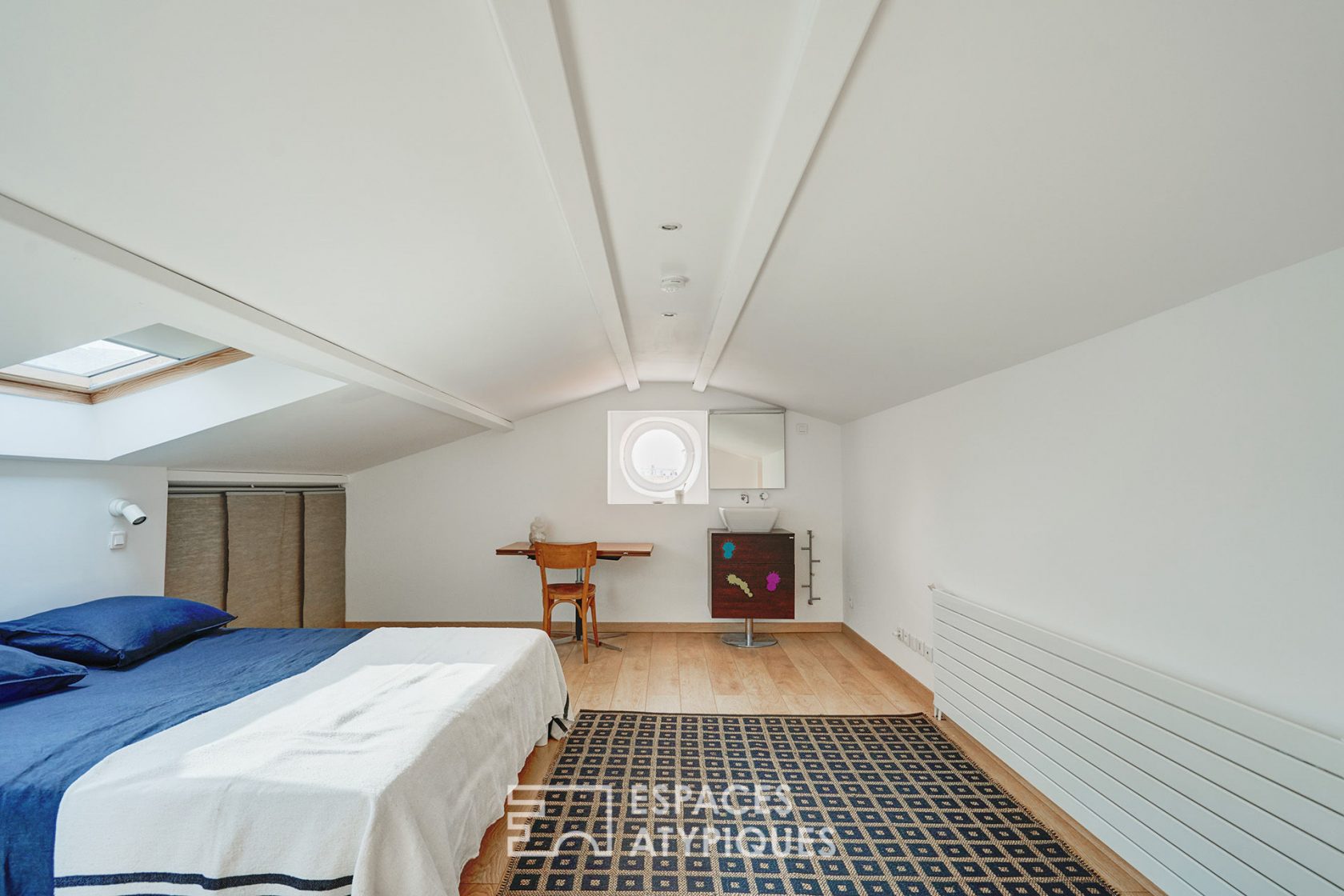 Townhouse revisited in contemporary with swimming pool
