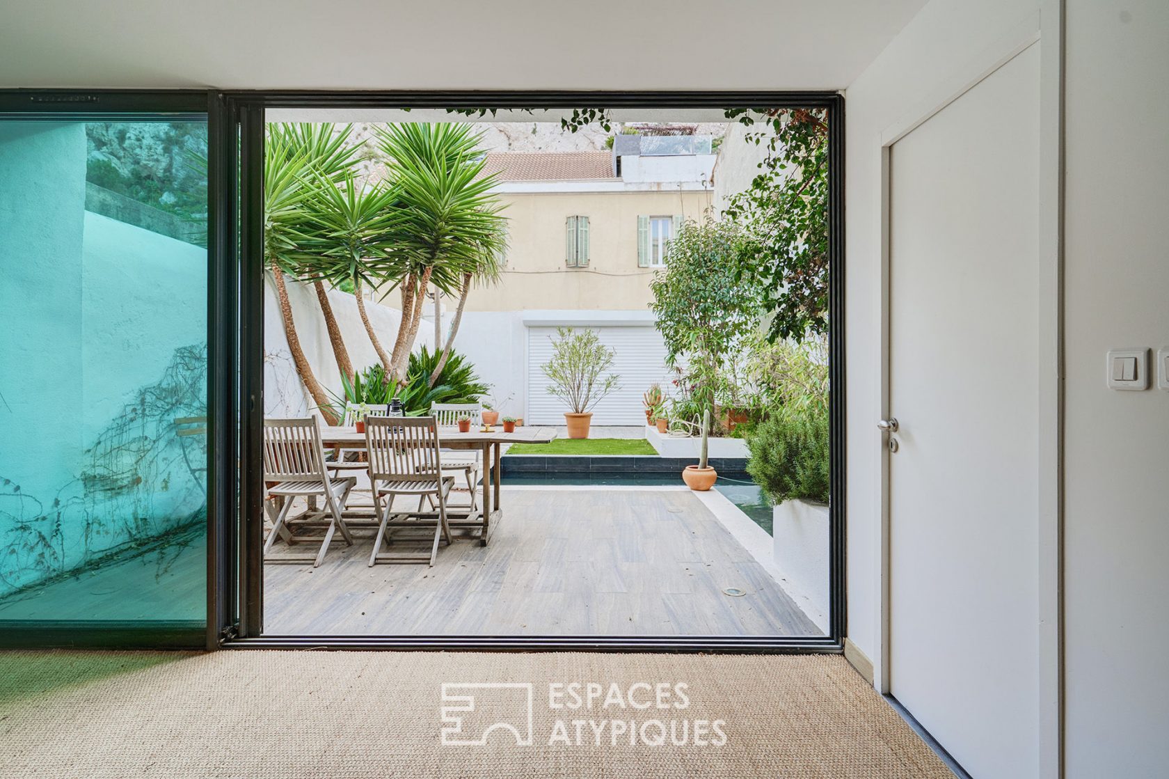 Townhouse revisited in contemporary with swimming pool