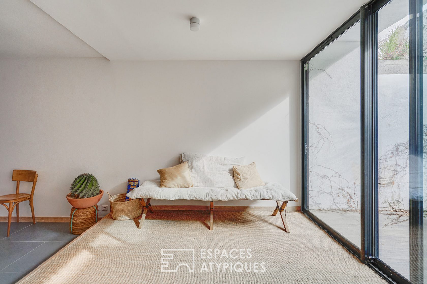 Townhouse revisited in contemporary with swimming pool