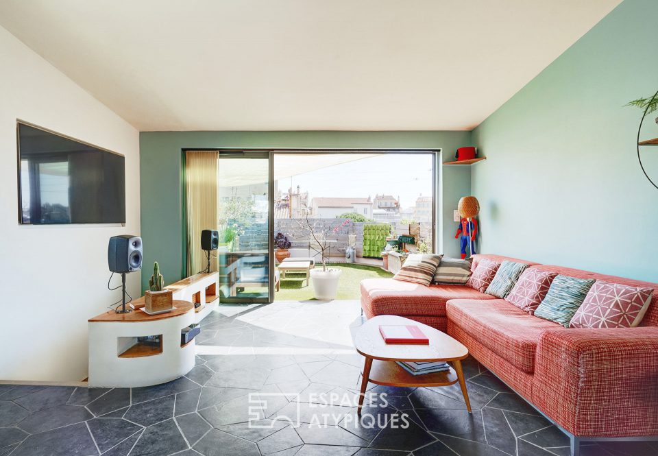 13001 MARSEILLE - Duplex inversé avec terrasse et vue - Réf. 1402EM