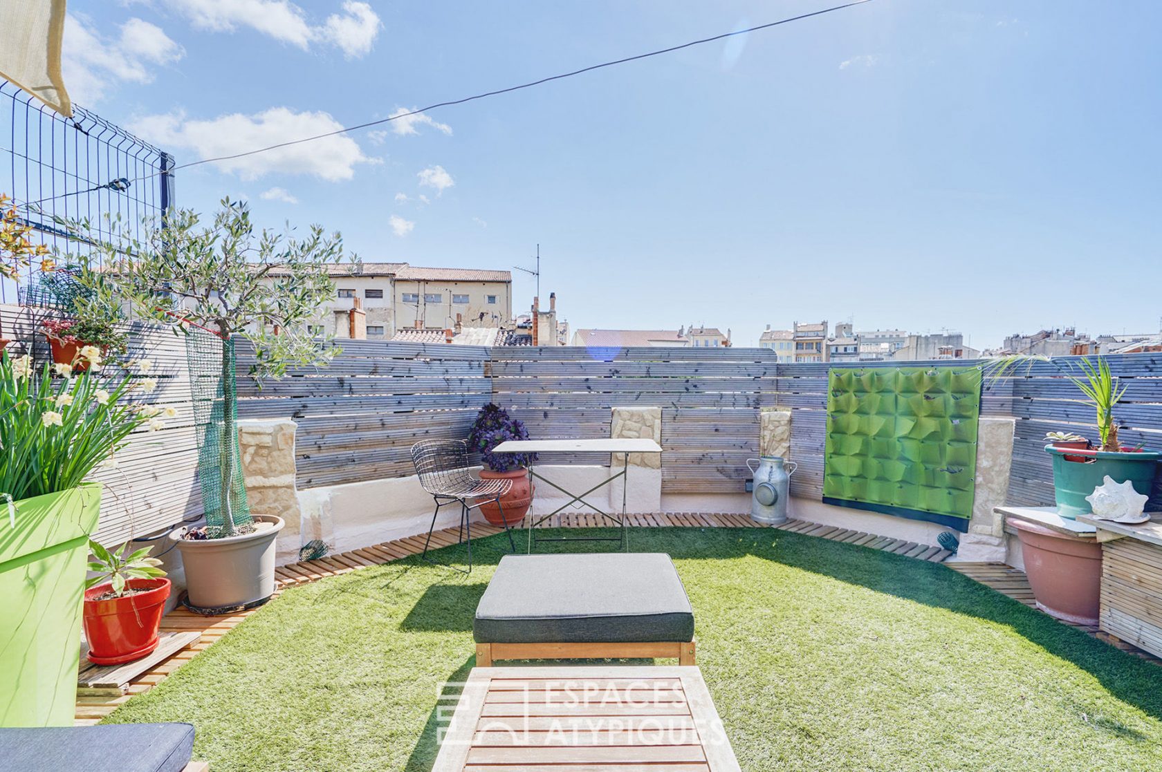 Duplex inversé Art déco avec terrasse et vue