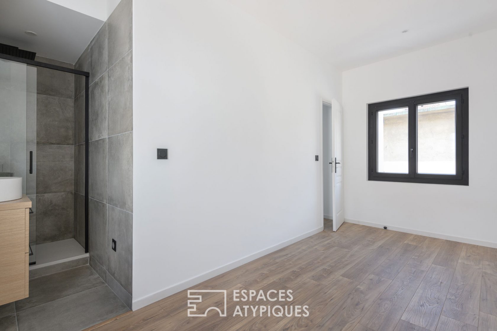 TOWN HOUSE REVISITED IN CONTEMPORARY