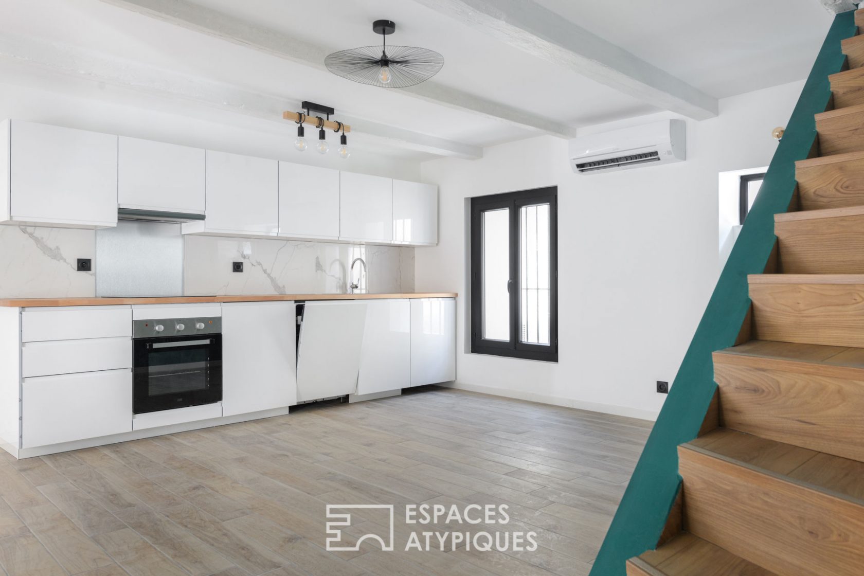 TOWN HOUSE REVISITED IN CONTEMPORARY