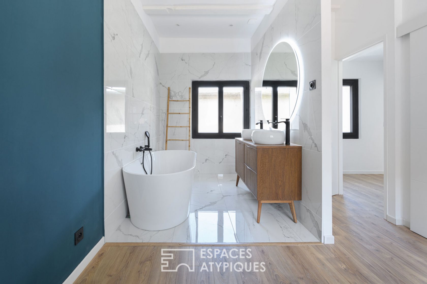 TOWN HOUSE REVISITED IN CONTEMPORARY