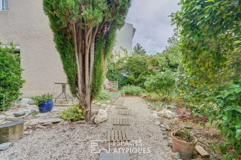 Appartement avec jardin arboré