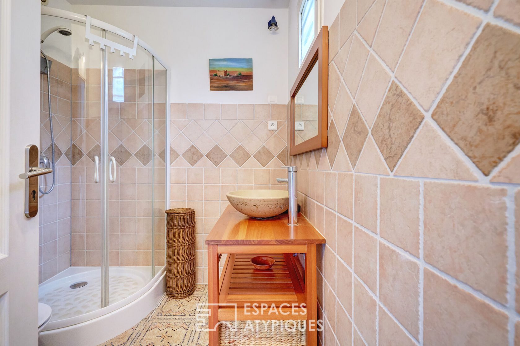 Appartement avec jardin arboré