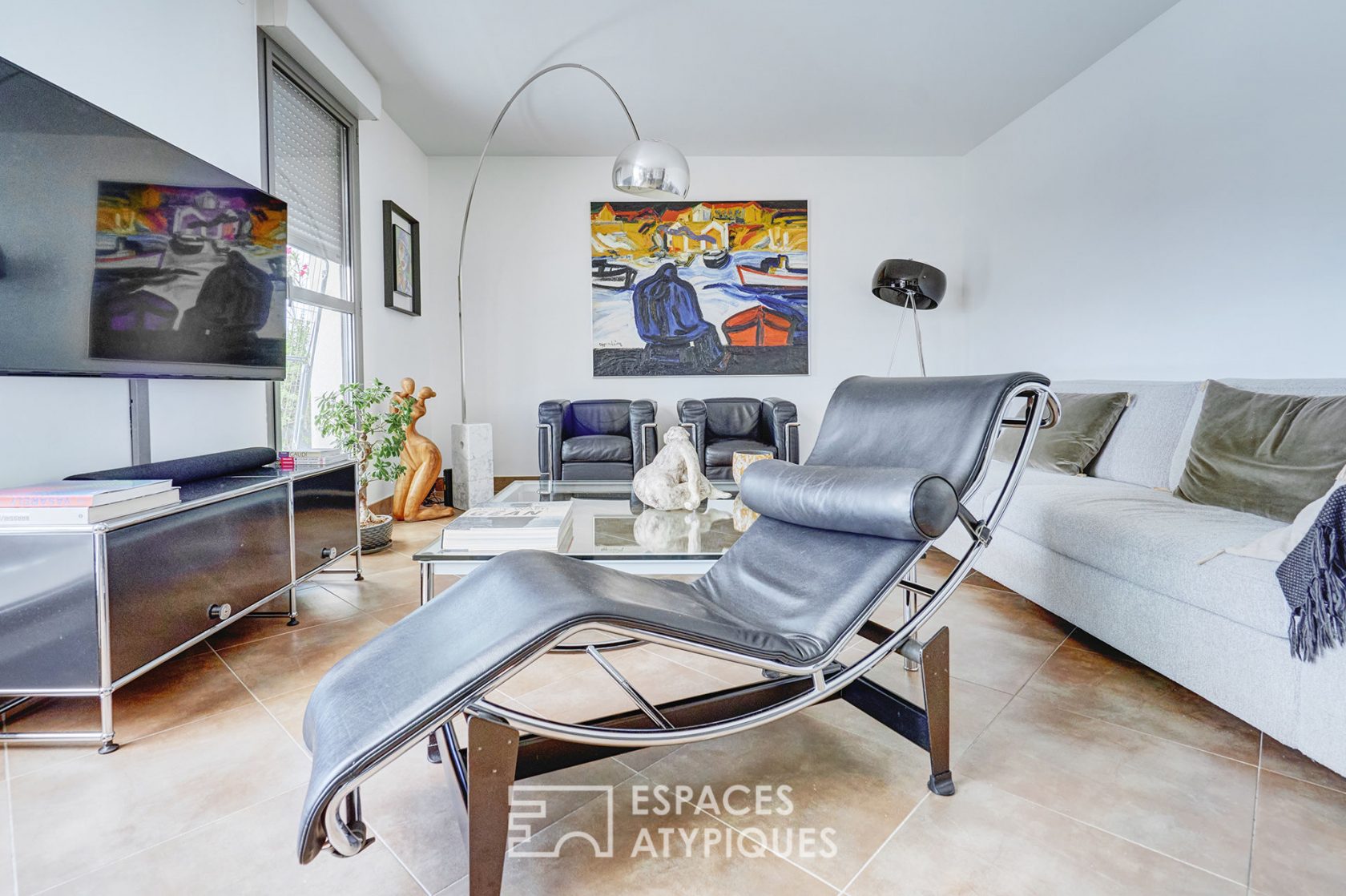 Duplex contemporain avec terrasse en dernier étage