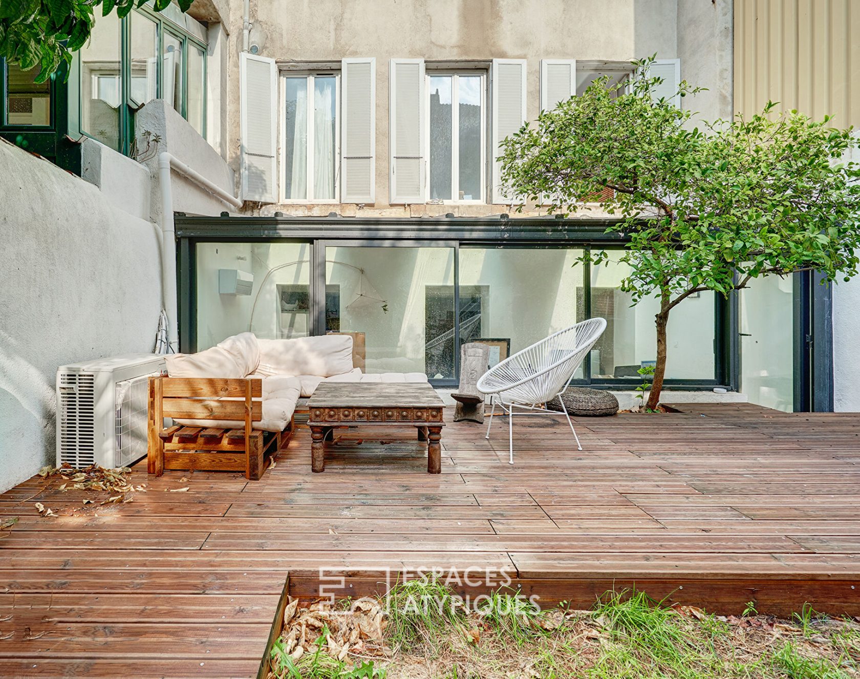 Duplex avec jardin et terrasse