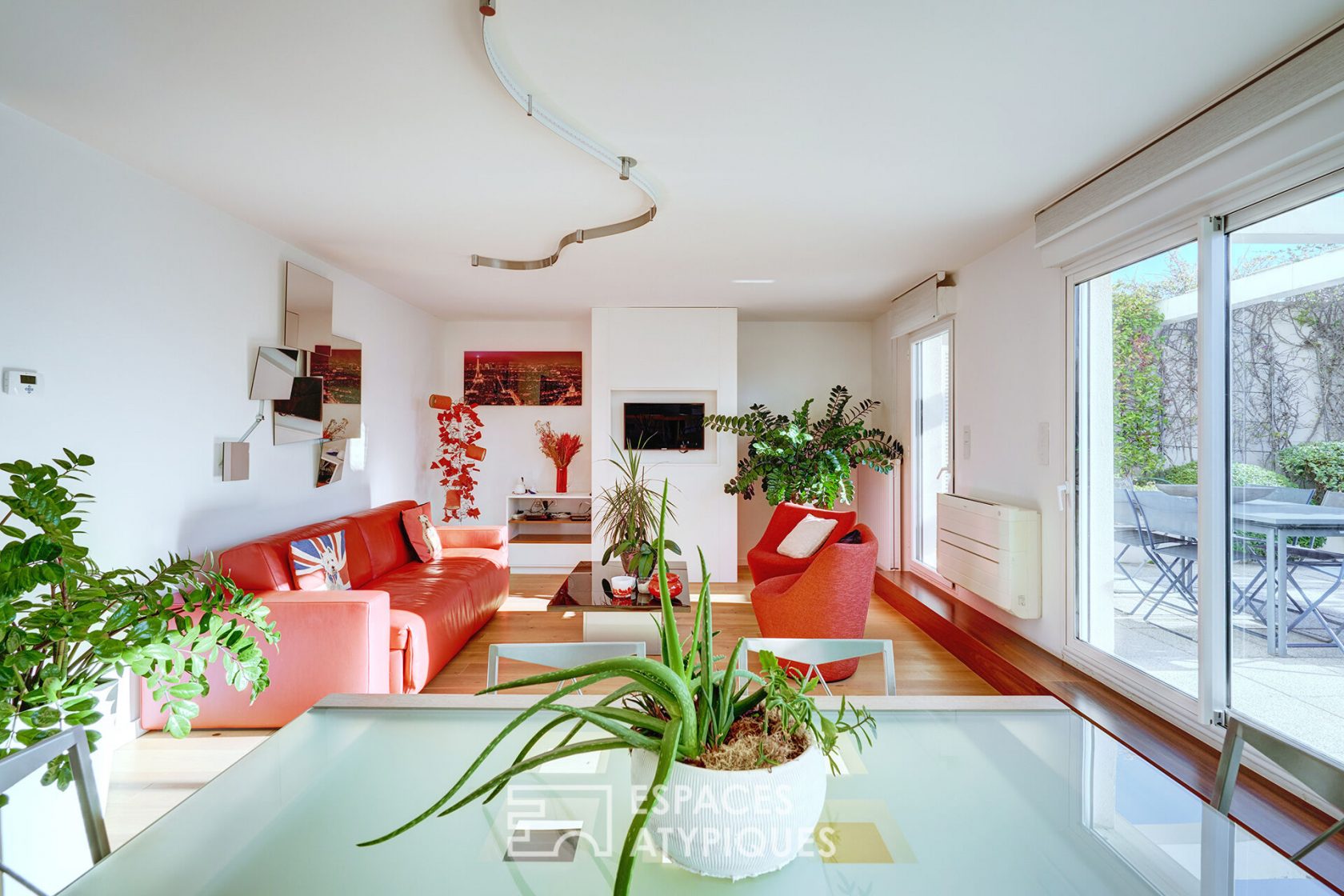 Appartement contemporain avec terrasse et vue