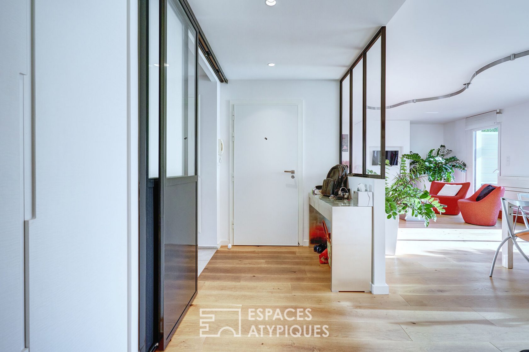 Appartement contemporain avec terrasse et vue