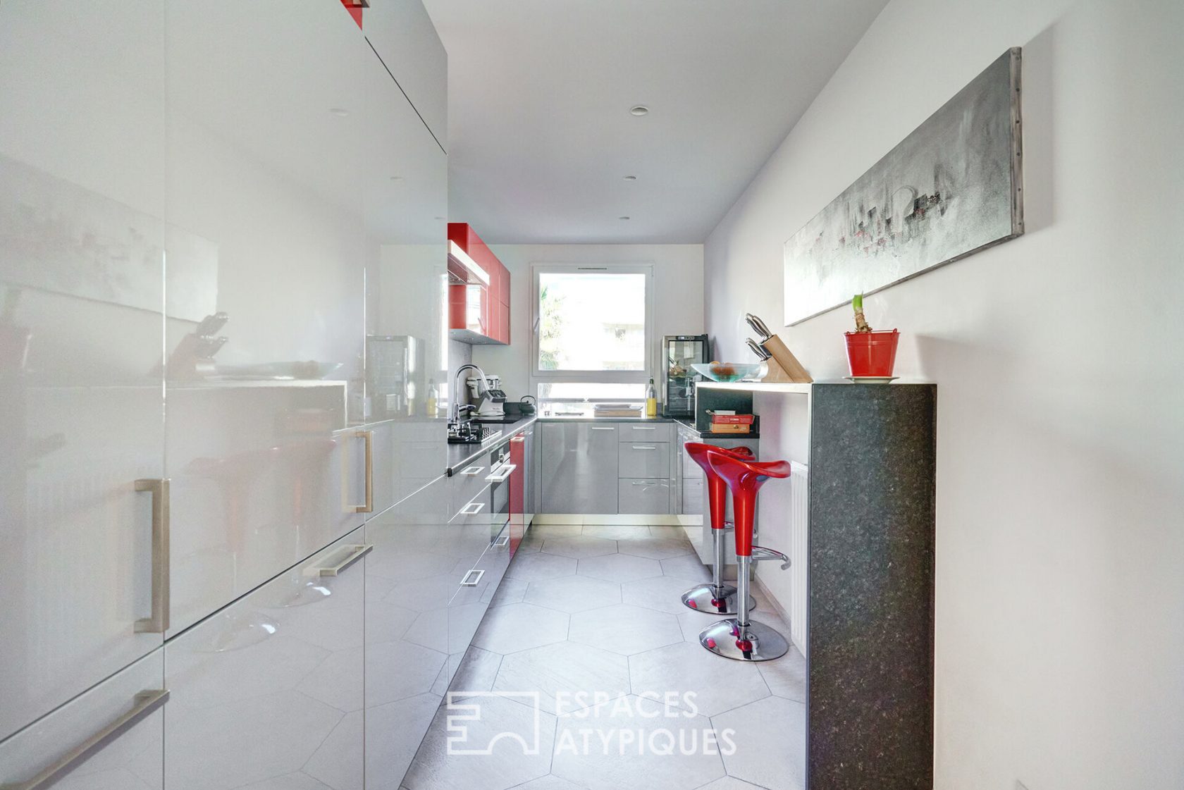 Appartement contemporain avec terrasse et vue