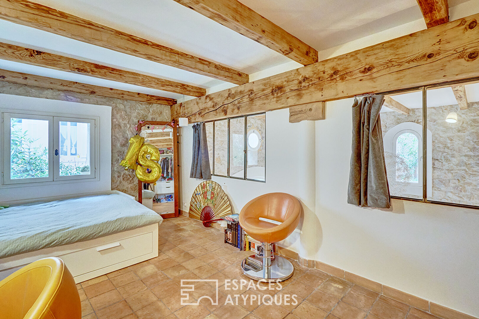 Loft with terrace in a former workshop