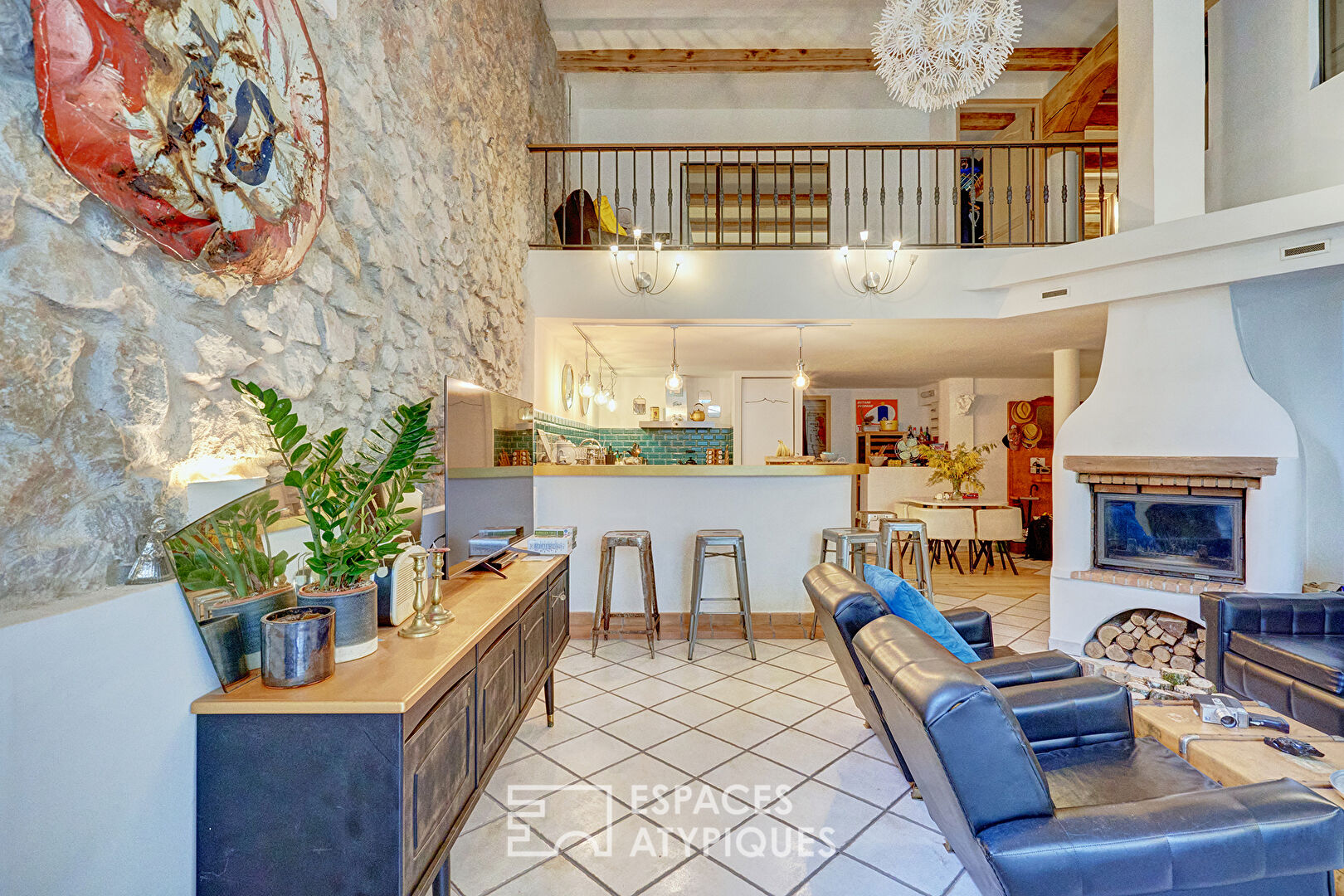 Loft with terrace in a former workshop
