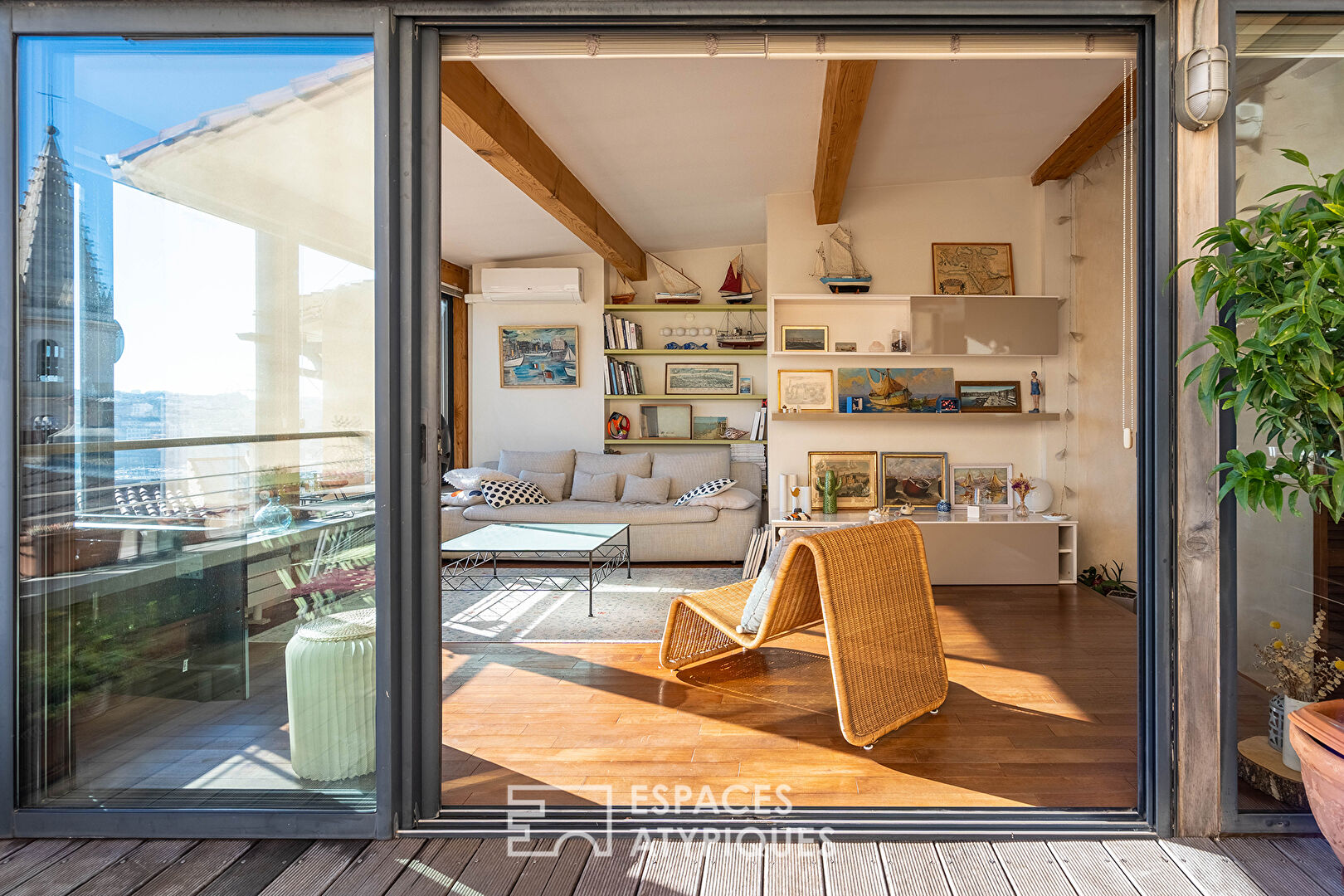 Duplex dans un ancien moulin avec terrasse et vue panoramique