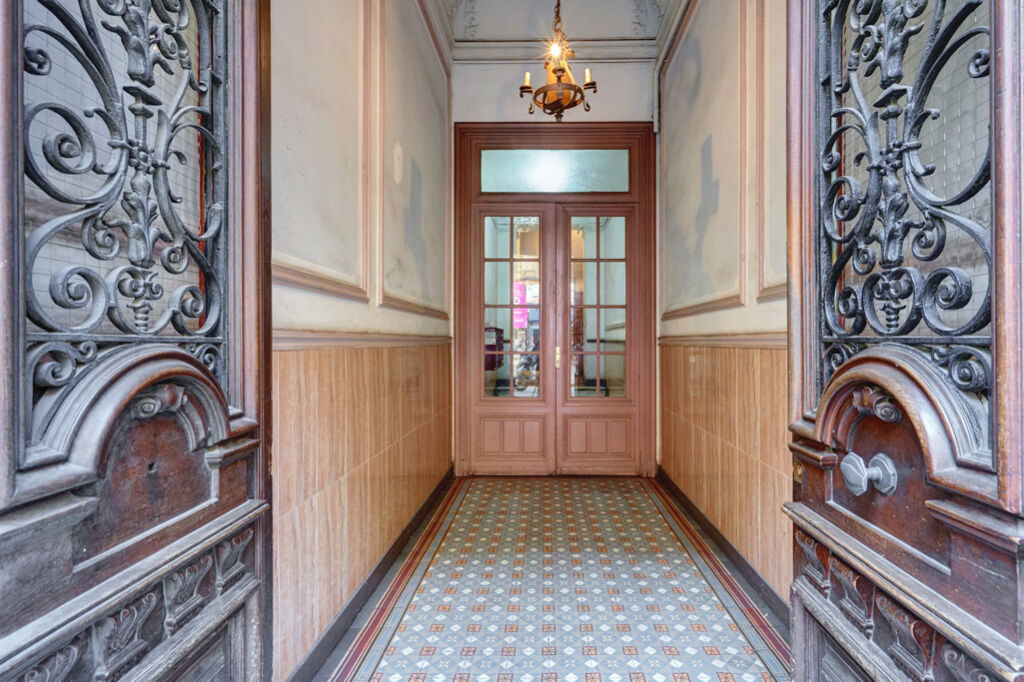 Haussmannian apartment in the city center