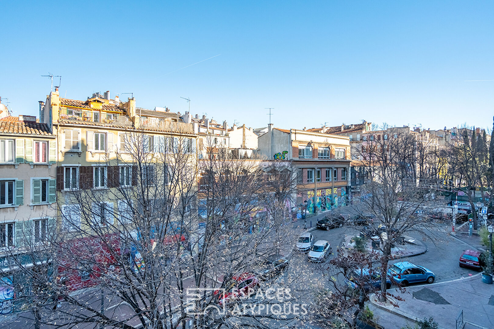 Marseille apartment with balcony