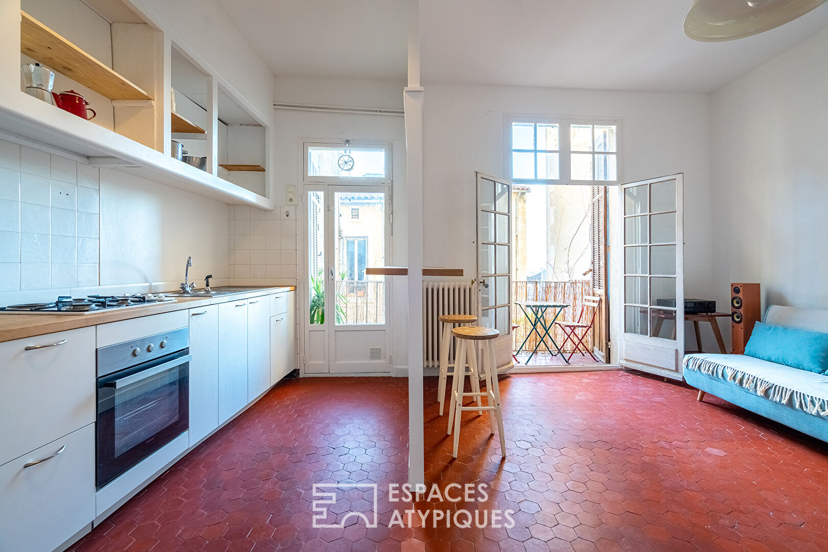 Marseille apartment with balcony