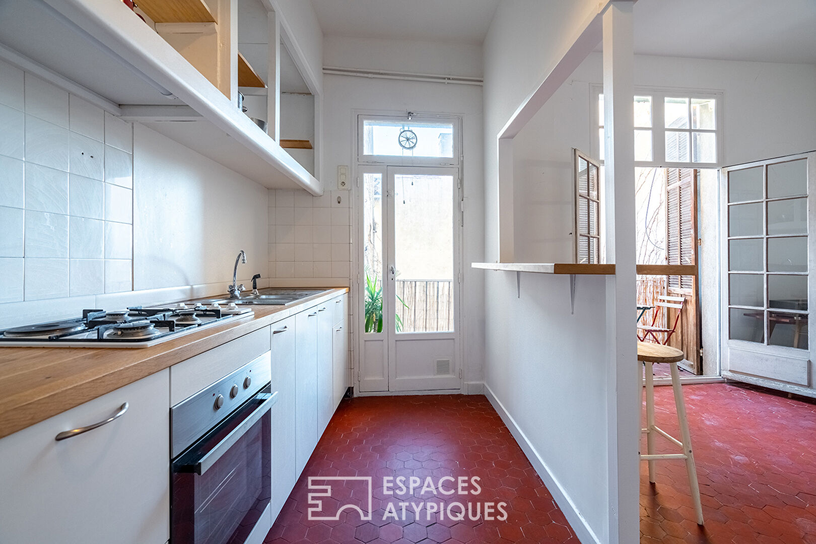 Marseille apartment with balcony