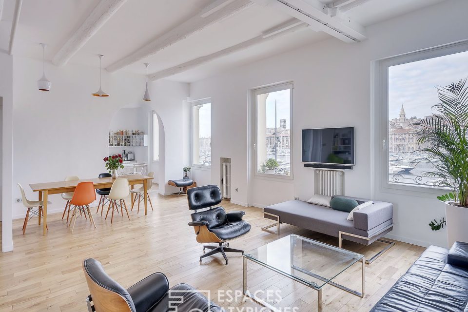 13001 MARSEILLE - APPARTEMENT CONTEMPORAIN SUR LE VIEUX-PORT - Réf. 482EM