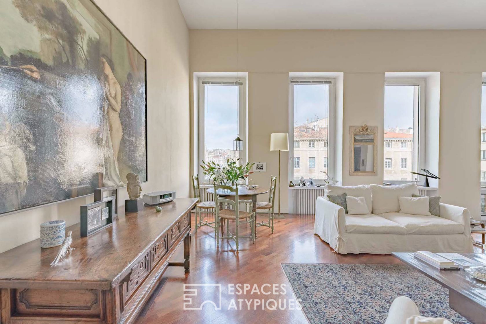 LOFT WITH VIEW IN ANCIENT ARSENAUX AT THE VIEUX PORT