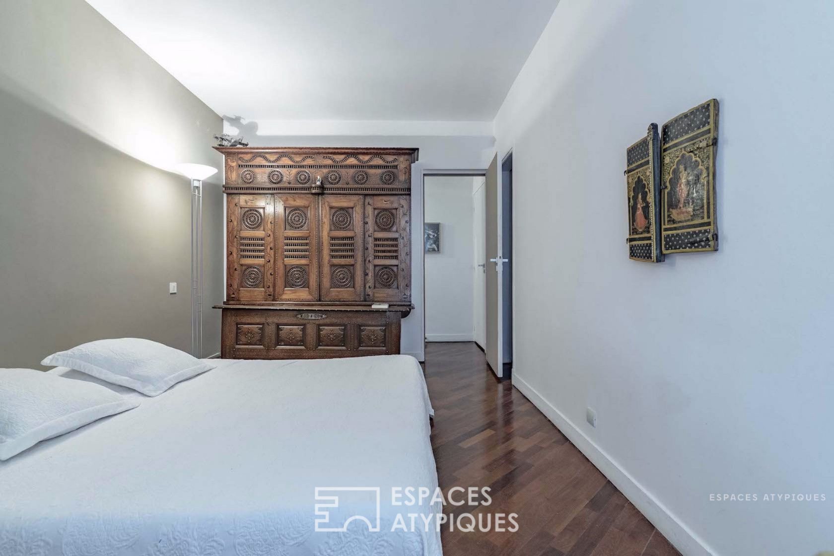 LOFT WITH VIEW IN ANCIENT ARSENAUX AT THE VIEUX PORT