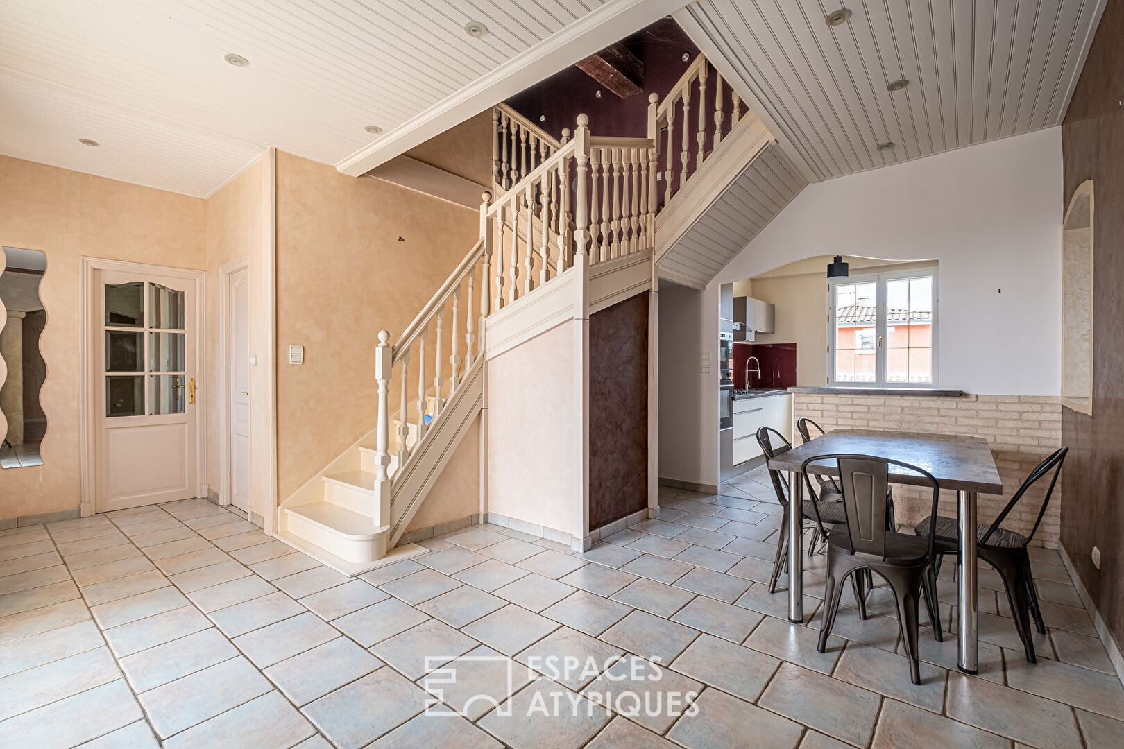 Duplex de caractère à rénover sur Irigny