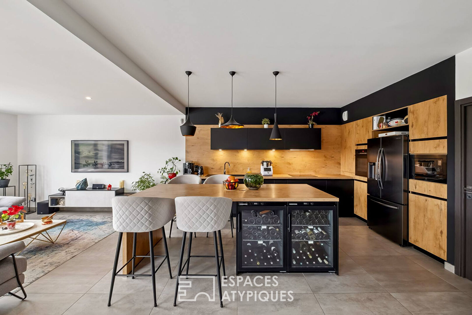 Maison contemporaine en fond d’impasse avec vue imprenable sur les monts du lyonnais