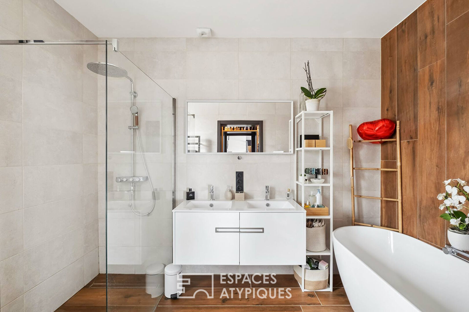Maison contemporaine en fond d’impasse avec vue imprenable sur les monts du lyonnais