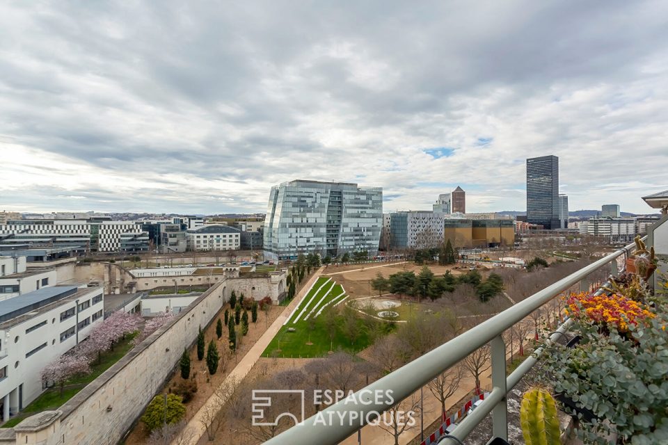 Dernier étage avec terrasse et vue sur l'esplanade Nelson Mandela