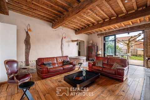 Renovated old barn with garden and swimming pool