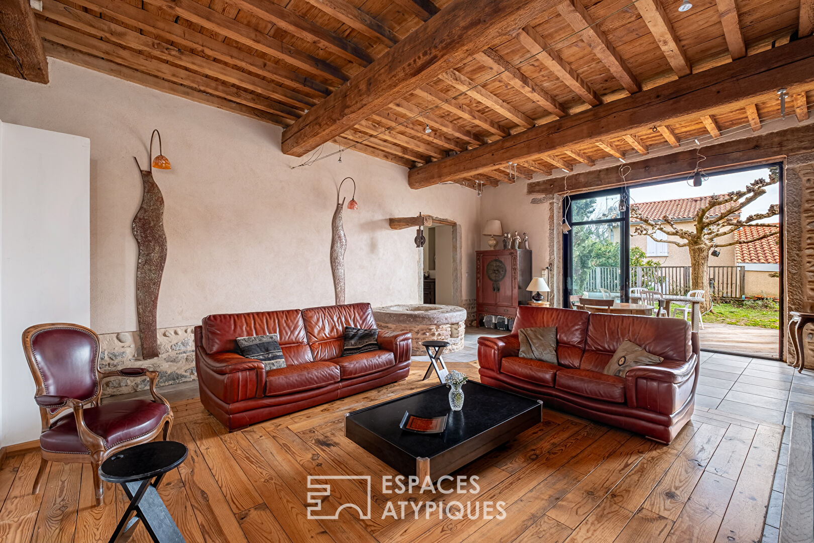 Renovated old barn with garden and swimming pool