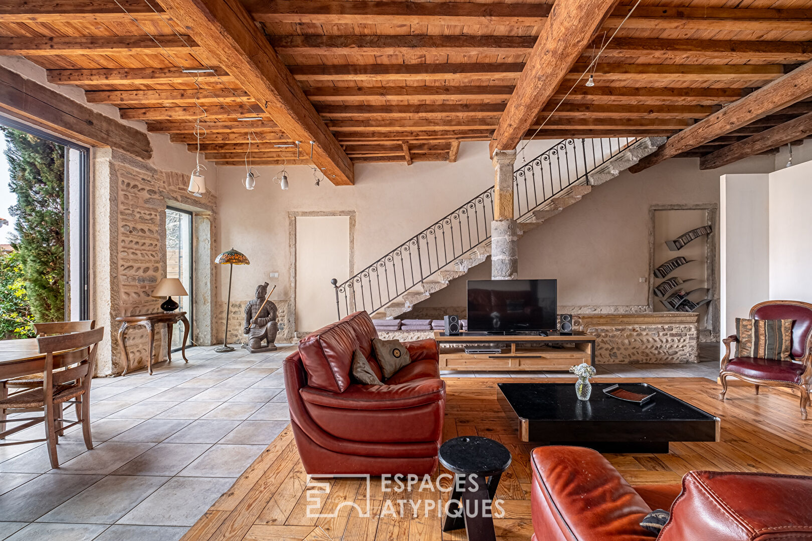 Renovated old barn with garden and swimming pool