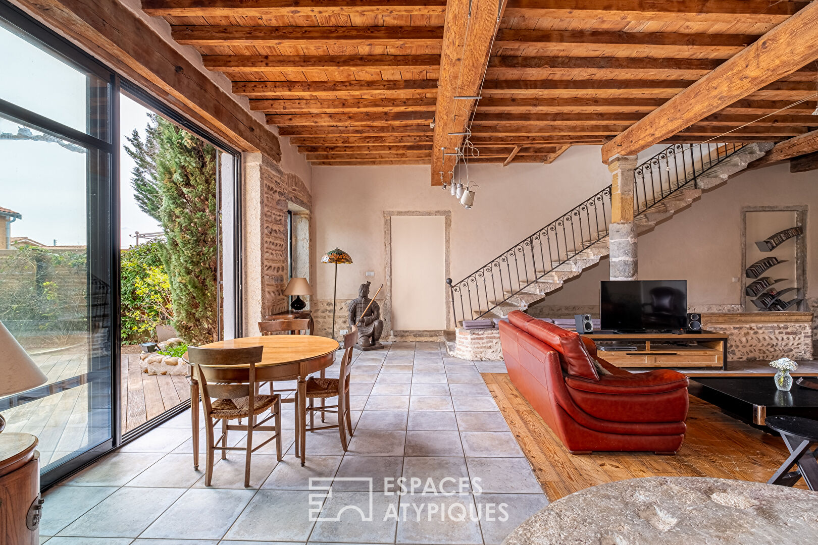 Renovated old barn with garden and swimming pool