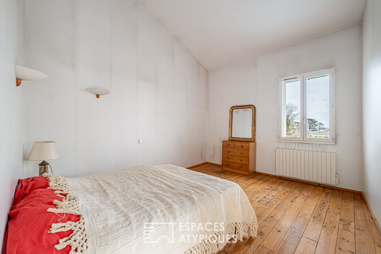 Renovated old barn with garden and swimming pool