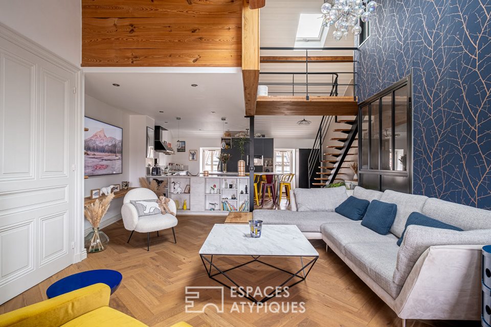 Duplex entièrement rénové au dernier étage