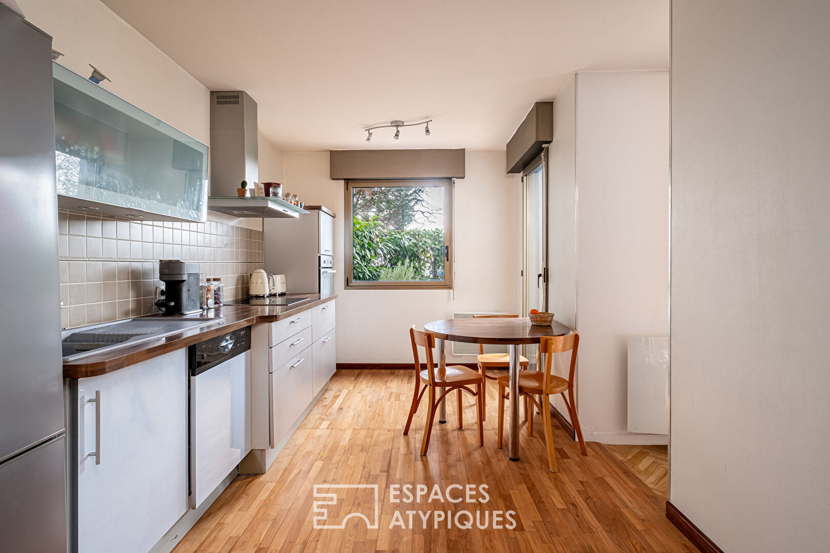 Duplex contemporain au calme et à l’abris des regards, avec terrasse et jardin